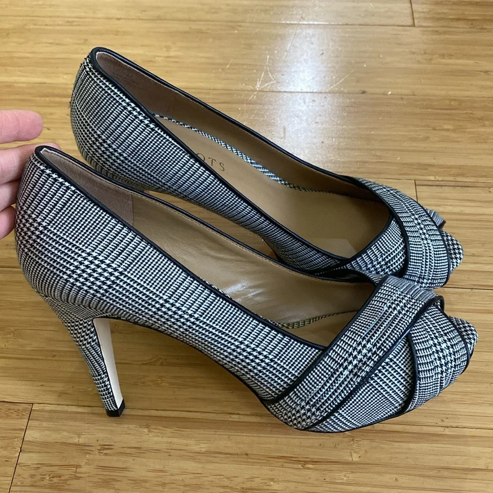 Women’s Talbots Pumps Sz 8.5 - Picture 2 of 6
